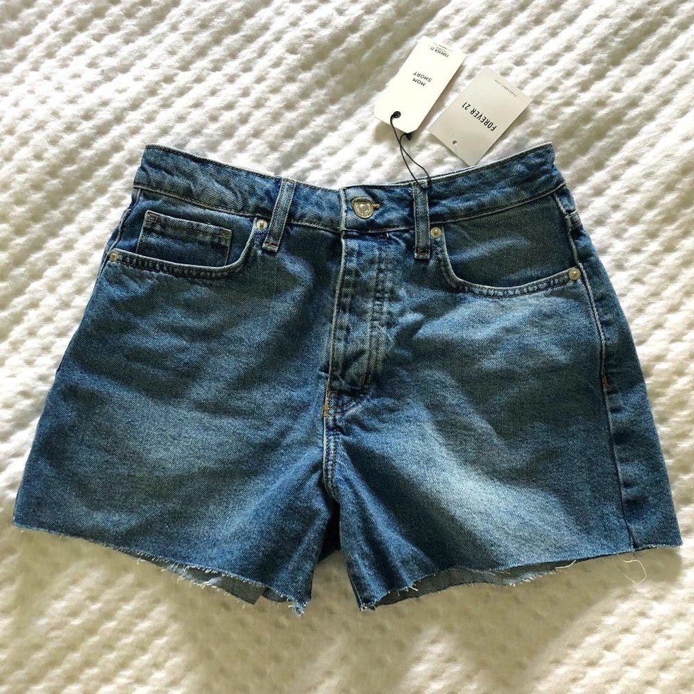 Forever 21 High Rise Mom Short - Size 26